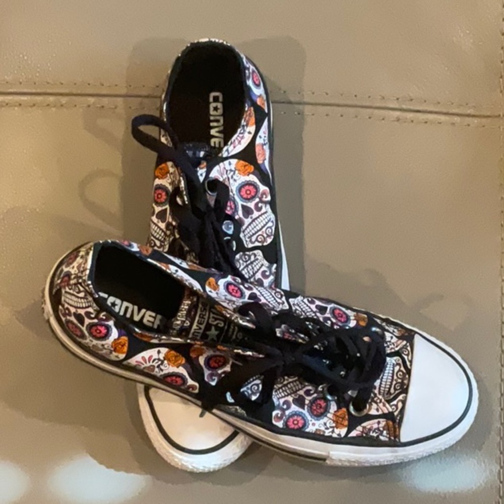 Sugar skull Converse